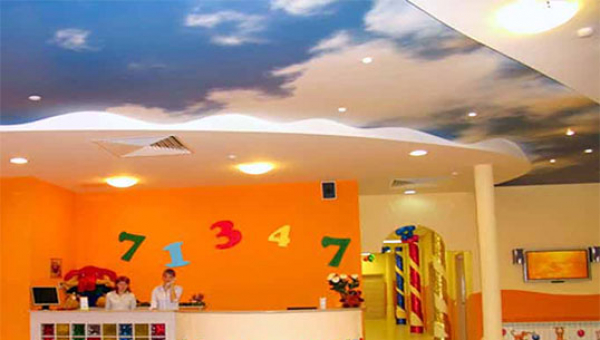 Натяжной потолок для детского сада